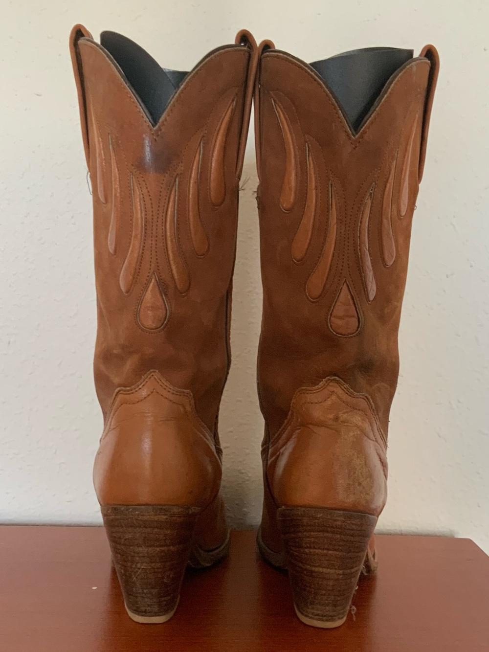 Vintage Frye Women's Tan Leather Cowgirl Boots 8B - Picture 3 of 5